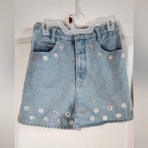 Vintage iou Women’s Denim Shorts Size M.  1671